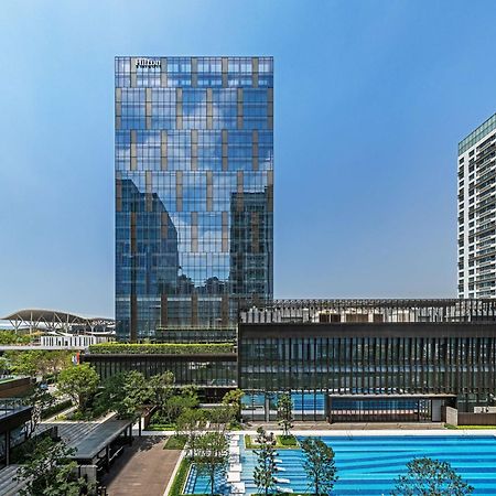 Hilton Shenzhen World Exhibition & Convention Center - Only 5 Minutes' Walk To Wecc Hotel Exterior photo