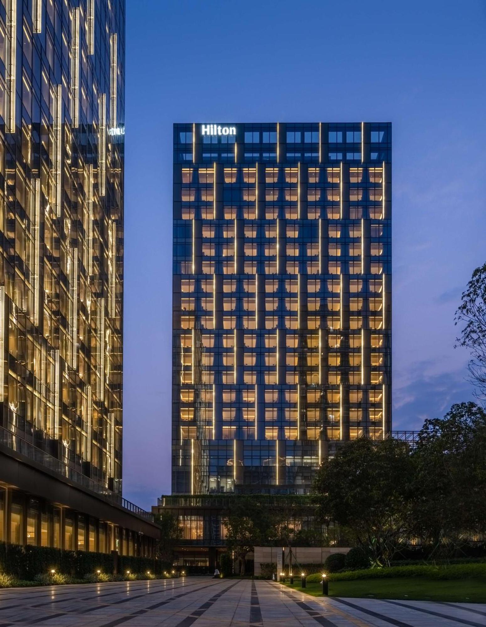 Hilton Shenzhen World Exhibition & Convention Center - Only 5 Minutes' Walk To Wecc Hotel Exterior photo